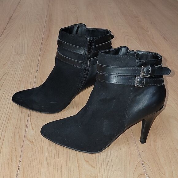 𝅺ROUGE HELIUM BLACK STRAPPY ANKLE BOOTS, SIZE 9 - Picture 3 of 12